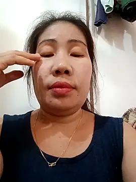 Snapshot of Reema_143 chatting on 12-01-25, 05:12 Reema 143 online show from 12-01-25, 05:12