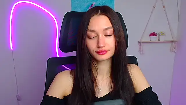 Stella XO online show from 04-15-26, 05:36