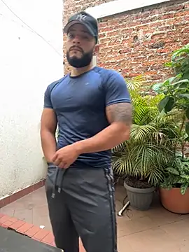 Snapshot of Mike_savage3 chatting on 12-04-25, 12:36 Mike savage3 online show from 12-04-25, 12:36