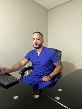 Snapshot of Mike_savage3 chatting on 05-17-26, 12:34 Mike savage3 online show from 05-17-26, 12:34