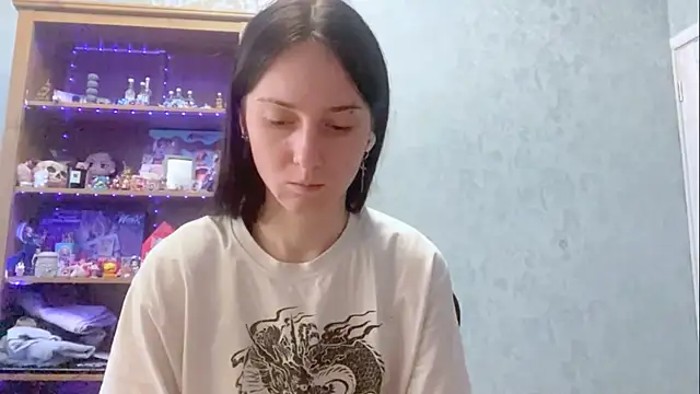 Snapshot of CyberAIice chatting on 12-01-25, 06:29 CyberAIice online show from 12-01-25, 06:29