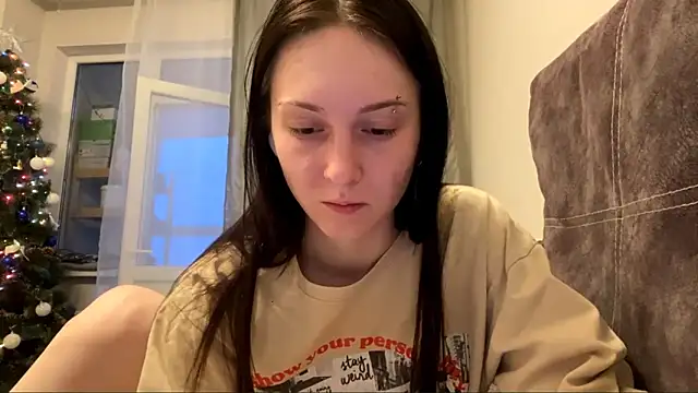 Snapshot of CyberAIice chatting on 12-15-25, 05:01 CyberAIice online show from 12-15-25, 05:01