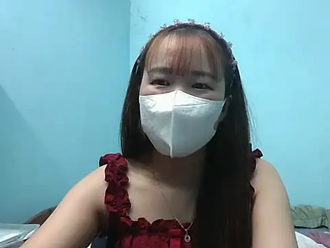 Snapshot of LinhChi09 chatting on 06-08-26, 10:48 LinhChi09 online show from 06-08-26, 10:48