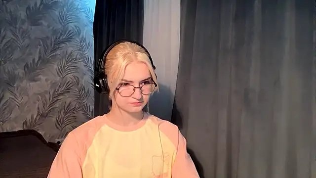 Snapshot of Cindi_Jacobs chatting on 11-21-25, 04:49 Cindi Jacobs online show from 11-21-25, 04:49