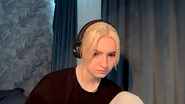 Snapshot of Cindi_Jacobs chatting on 11-24-25, 02:39 Cindi Jacobs online show from 11-24-25, 02:39