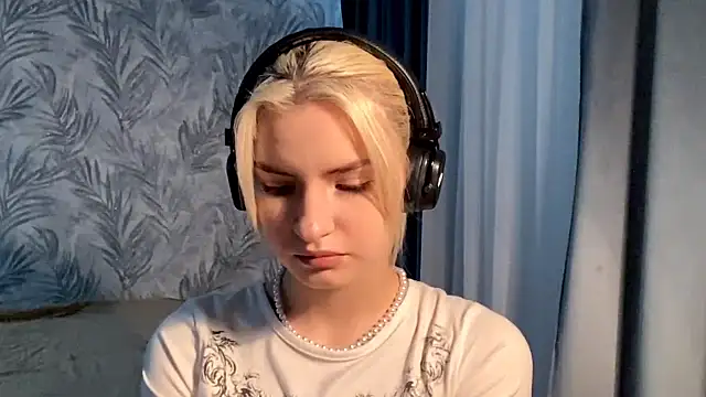 Snapshot of Cindi_Jacobs chatting on 12-05-25, 04:58 Cindi Jacobs online show from 12-05-25, 04:58