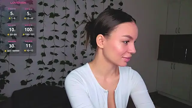 Tiffany Sweetie online show from 04-10-26, 04:23