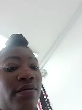 Snapshot of Amy_Brunette chatting on 12-14-25, 05:40 Amy Brunette online show from 12-14-25, 05:40