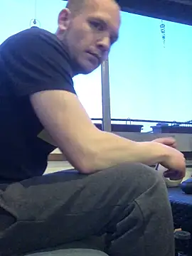 Spielzeugtwink online show from 04-22-26, 06:53