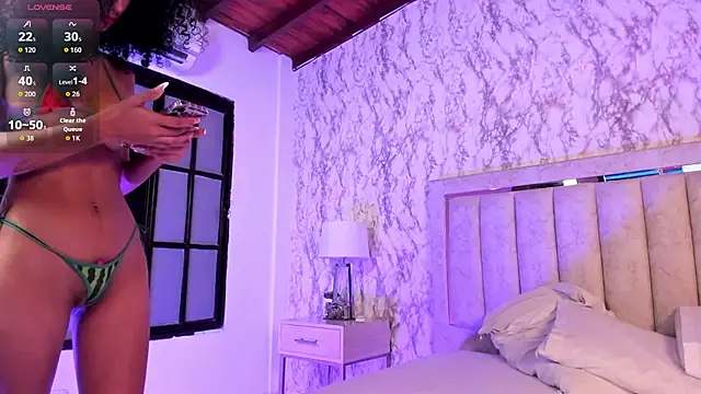 Snapshot of Valeskaa_ chatting on 12-02-25, 12:21 Valeskaa online show from 12-02-25, 12:21