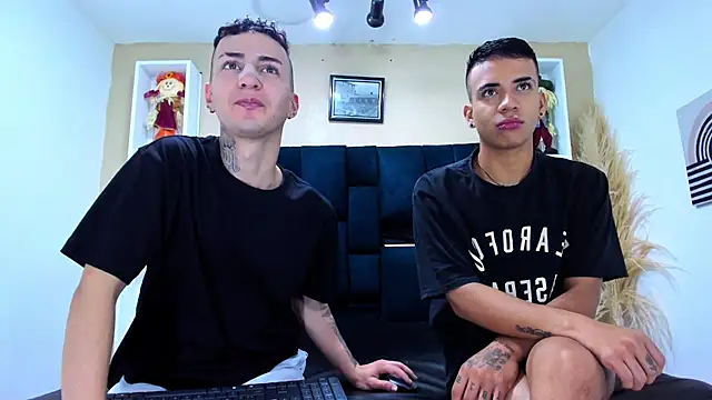 DamianAndMAximoo online show from 12-03-25, 11:52