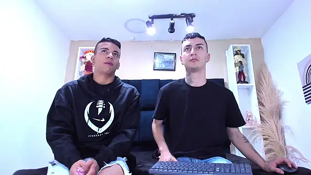 DamianAndMAximoo online show from 12-05-25, 11:52