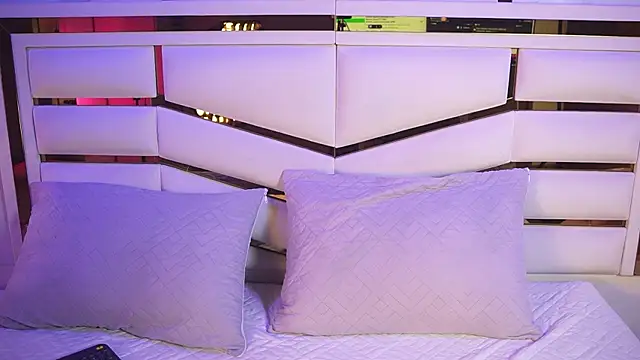 luciana agudelo online show from 03-31-26, 07:14