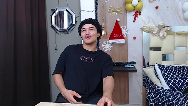 Snapshot of sweett_love_ chatting on 12-05-25, 03:26 sweett love online show from 12-05-25, 03:26