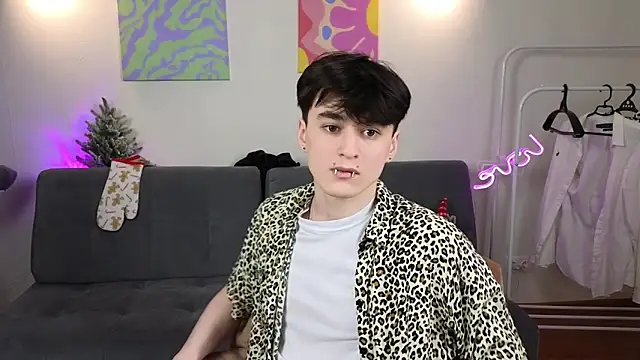 kevinhunter  online show from 12-03-25, 04:05