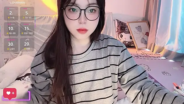 Snapshot of -Angela chatting on 12-01-25, 02:38 -Angela online show from 12-01-25, 02:38