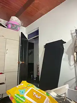 Snapshot of Annaa_Hott chatting on 12-04-25, 07:06 Annaa Hott online show from 12-04-25, 07:06