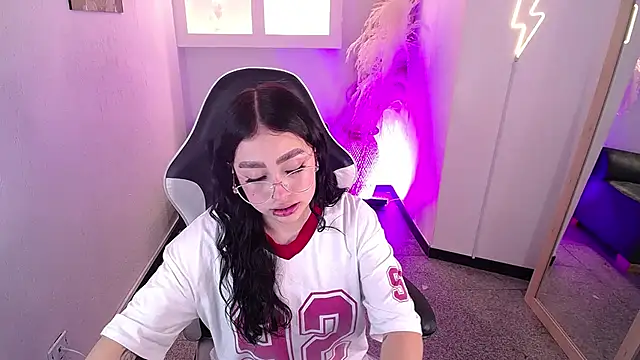 Snapshot of vallolett chatting on 02-04-26, 07:53 vallolett online show from 02-04-26, 07:53