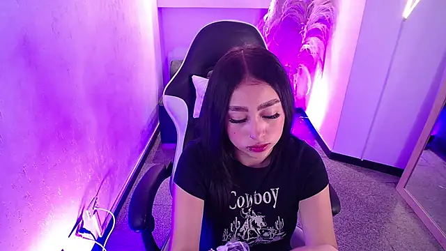 Snapshot of vallolett chatting on 02-23-26, 09:56 vallolett online show from 02-23-26, 09:56