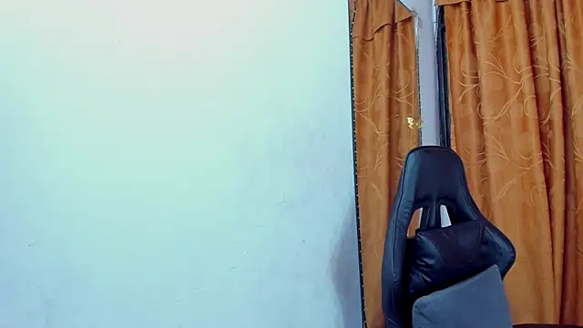 NaommiCampbell online show from 12-04-25, 02:15