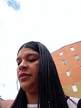 Layla-daring online show from 04-16-26, 06:19