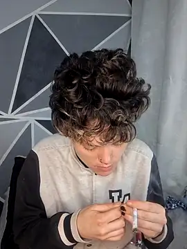 Snapshot of megan_NL chatting on 12-14-25, 12:05 megan NL online show from 12-14-25, 12:05