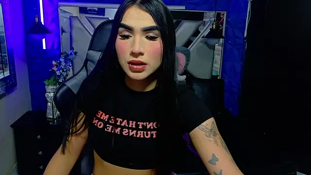 Snapshot of Evangeline_Star1 chatting on 12-18-25, 12:44 Evangeline Star1 online show from 12-18-25, 12:44