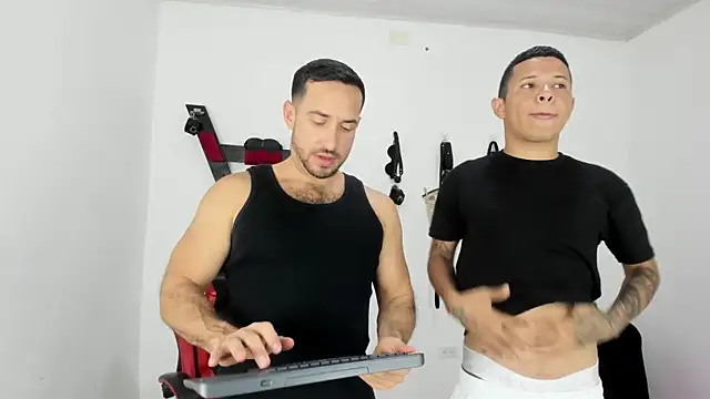 Snapshot of RoughSex_and_BDSM chatting on 11-20-25, 03:28 RoughSex and BDSM online show from 11-20-25, 03:28