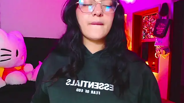 Snapshot of _MileyBerry chatting on 01-16-26, 06:17 MileyBerry online show from 01-16-26, 06:17