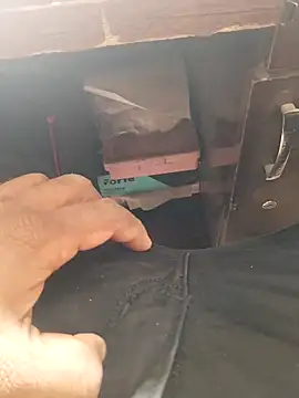 Snapshot of Roy___121 chatting on 12-02-25, 04:07 Roy 121 online show from 12-02-25, 04:07