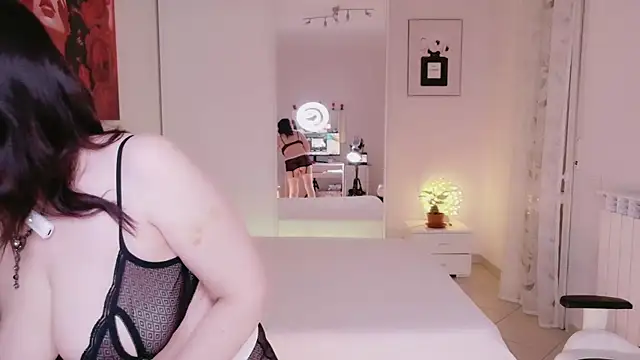 Snapshot of FlirtyFox_ chatting on 11-30-25, 01:53 FlirtyFox online show from 11-30-25, 01:53