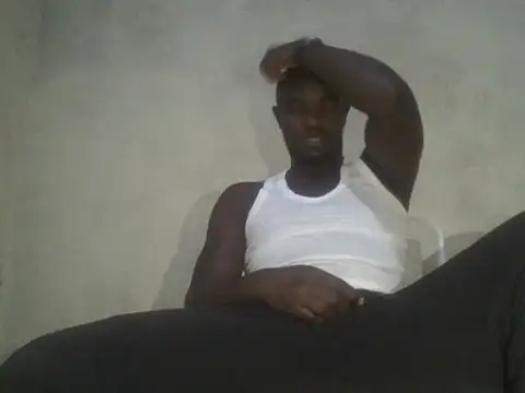 Snapshot of UsTwo_ chatting on 12-15-25, 07:29 UsTwo online show from 12-15-25, 07:29