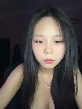 Snapshot of Kiee-lee chatting on 06-22-26, 02:03 Kiee-lee online show from 06-22-26, 02:03