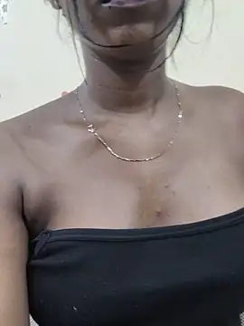 Snapshot of Simran_0011 chatting on 06-05-26, 10:26 Simran 0011 online show from 06-05-26, 10:26