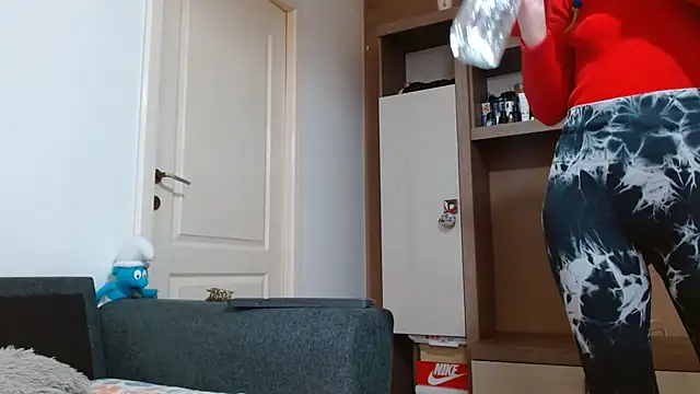 Erii18 online show from 04-01-26, 01:41