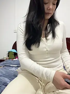 Snapshot of mitao_xx chatting on 02-15-26, 01:41 mitao xx online show from 02-15-26, 01:41