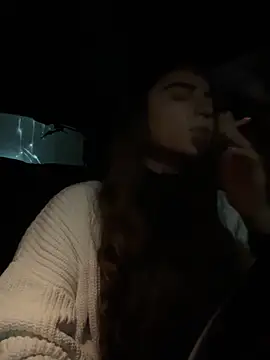 Snapshot of PureEllieX chatting on 12-14-25, 03:45 PureEllieX online show from 12-14-25, 03:45