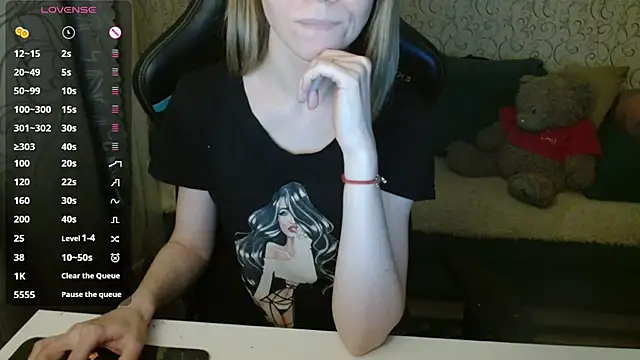   Katherine    online show from 12-14-25, 04:23