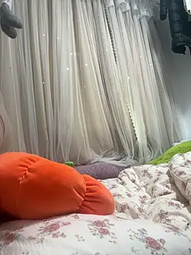 Snapshot of anan6600 chatting on 12-16-25, 02:27 anan6600 online show from 12-16-25, 02:27