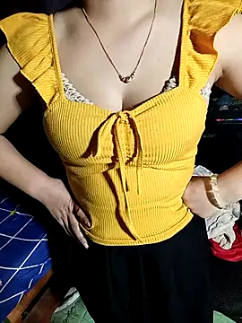 Snapshot of Andreena chatting on 12-03-25, 08:56 Andreena online show from 12-03-25, 08:56