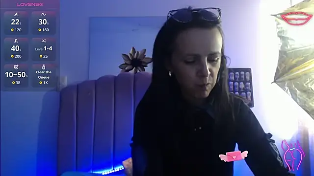 Juliana  lx online show from 12-17-25, 01:17