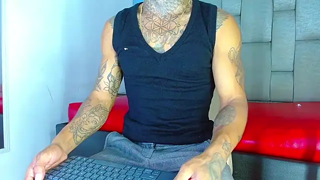 Snapshot of Hot_Latino_x chatting on 03-26-26, 12:44 Hot Latino x online show from 03-26-26, 12:44