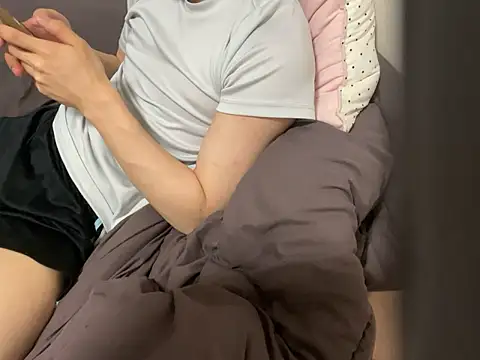   kim online show from 04-24-26, 03:14