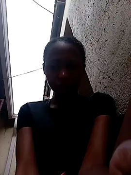 Snapshot of Sweethoneypot25 chatting on 12-17-25, 03:07 Sweethoneypot25 online show from 12-17-25, 03:07