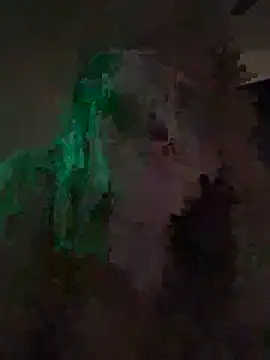 Snapshot of AllieRose94 chatting on 11-22-25, 05:28 AllieRose94 online show from 11-22-25, 05:28