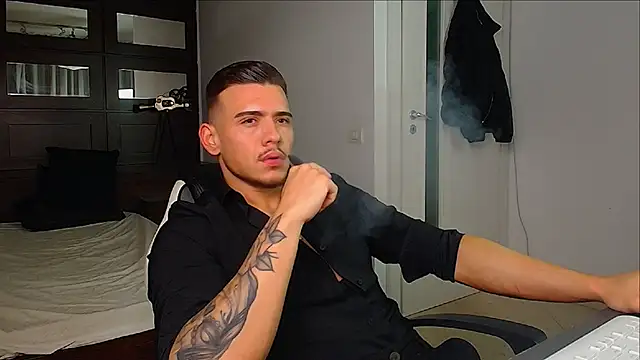 Snapshot of ElijahThorne chatting on 01-08-26, 06:26 ElijahThorne online show from 01-08-26, 06:26