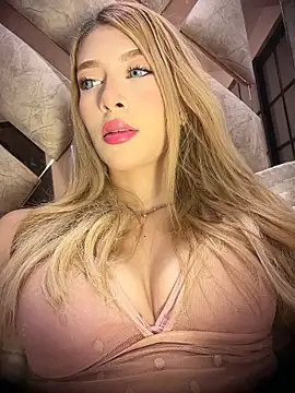 Snapshot of valeryfox__ chatting on 06-20-26, 12:14 valeryfox online show from 06-20-26, 12:14