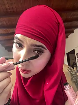 Snapshot of Zahida_7 chatting on 12-15-25, 08:35 Zahida 7 online show from 12-15-25, 08:35