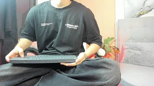 eren jeager online show from 03-25-26, 01:33