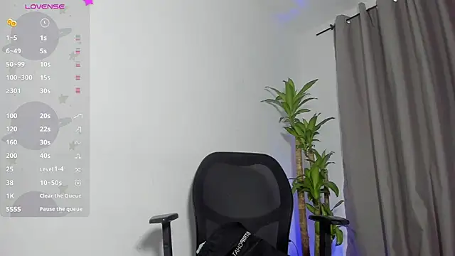 Snapshot of Catty_Noir chatting on 11-27-25, 09:39 Catty Noir online show from 11-27-25, 09:39